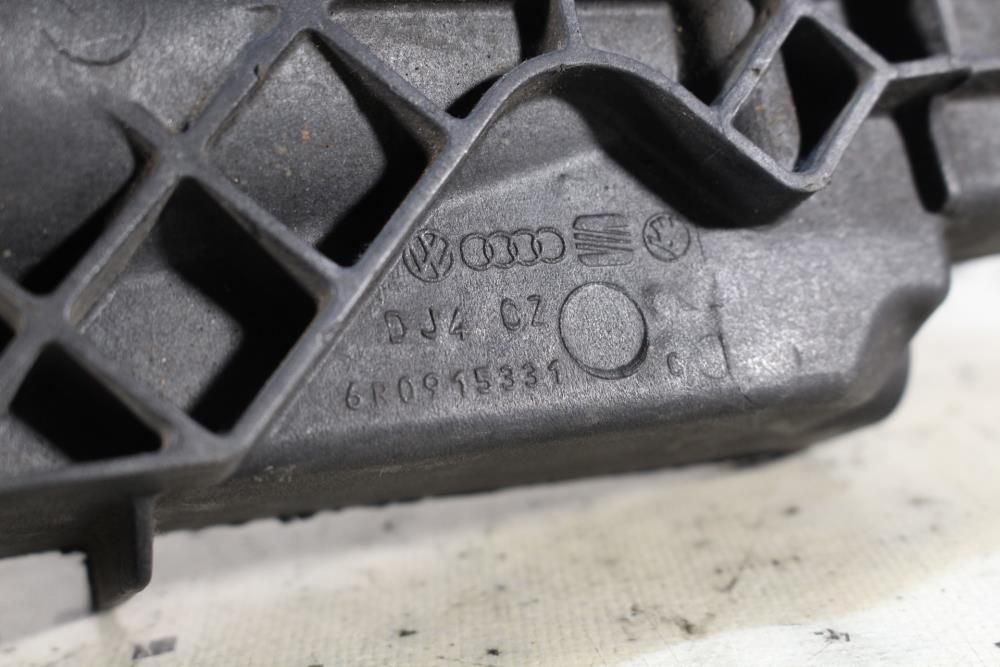 Base / caixa da bateria VOLKSWAGEN Polo (6R, 6C)