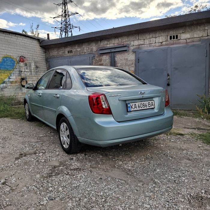 Chevrolet Lacetti 1.8 газ бензин  не крашена1 хозяин