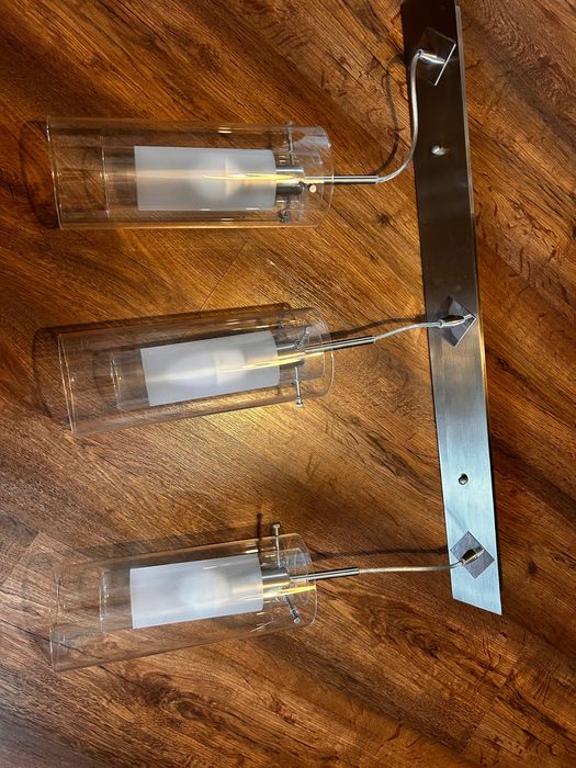 Lampa wisząca szklany klosz lekko uszkodzony