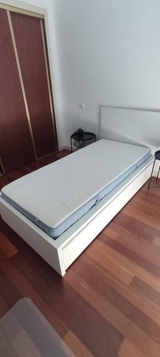 Cama Solteiro IKEA MALM