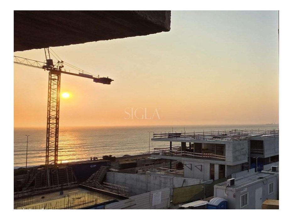 T2 em Lavadores com vistas mar e rio