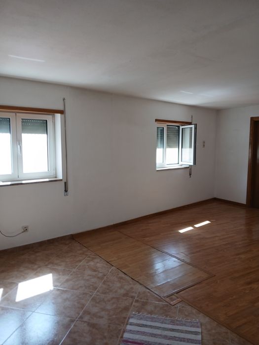Casa em pedra de 4 frentes em Cidadelha de Aguiar - Vila Pouca de Aguiar