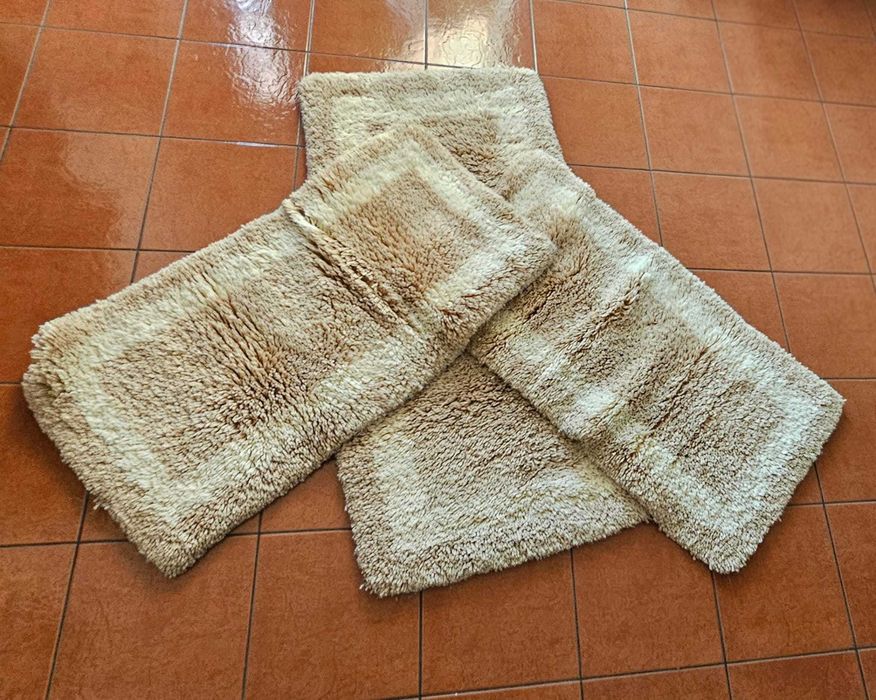 conjunto de 3 tapetes castanhos