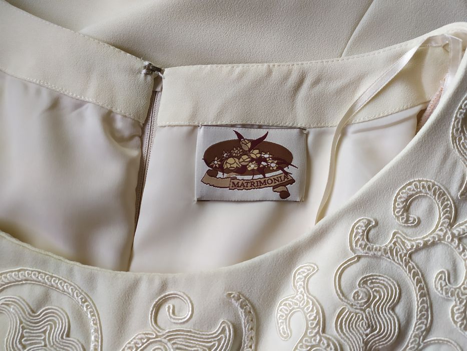 Vestido de noiva cor marfim, marca Rosa Clará