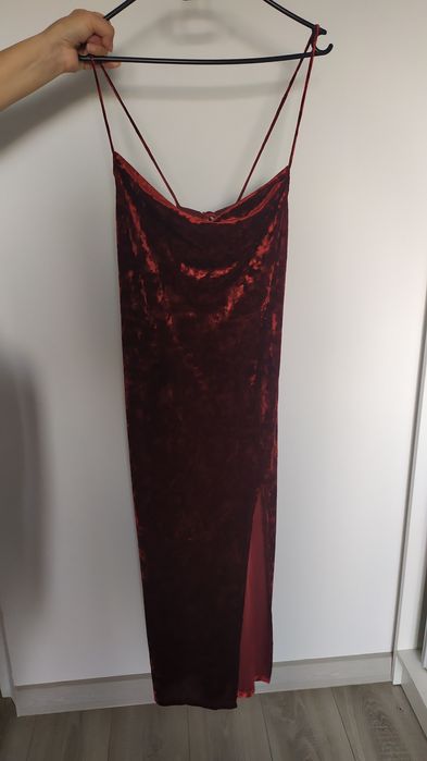 Sukienka wieczorowa z rozporkiem 38