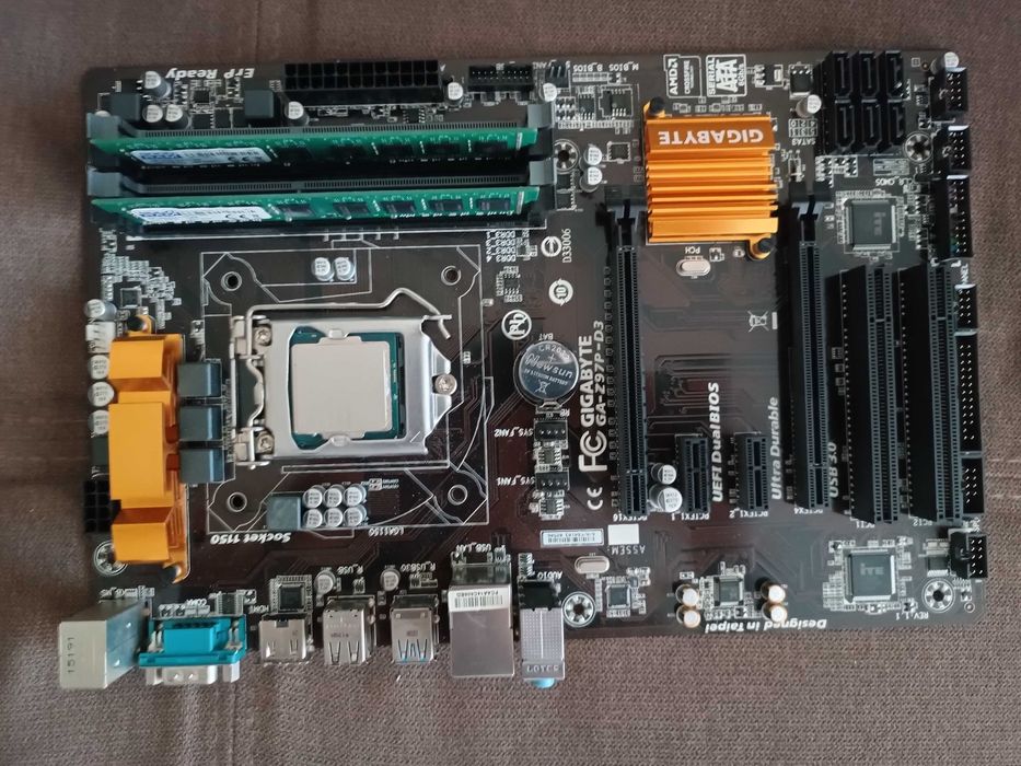 Продаю матерь Z97P-D3 та процессор I7-4790 з 16гб пам'яті