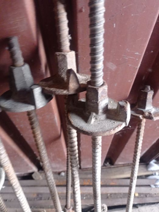 Шпильки Будівельні..