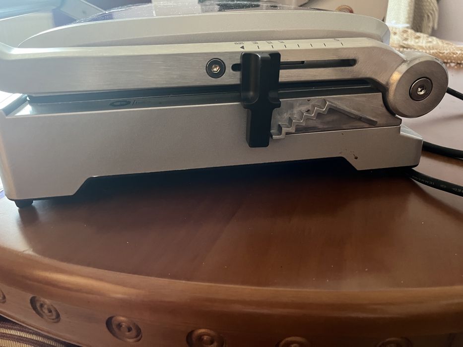 Гриль електричний MGR-10M