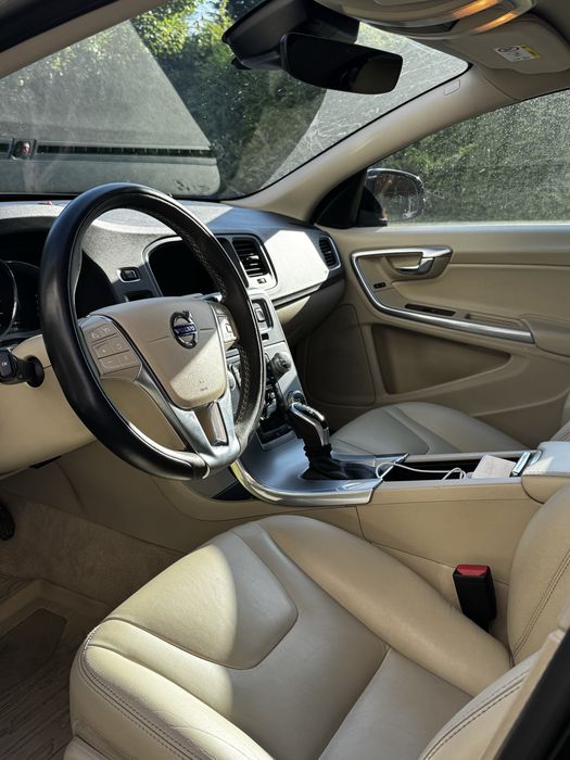 Volvo S60 Cross Country 2.4 D4 AWD Polestar Summum salon Polska bezwypadkowe 1 właściciel