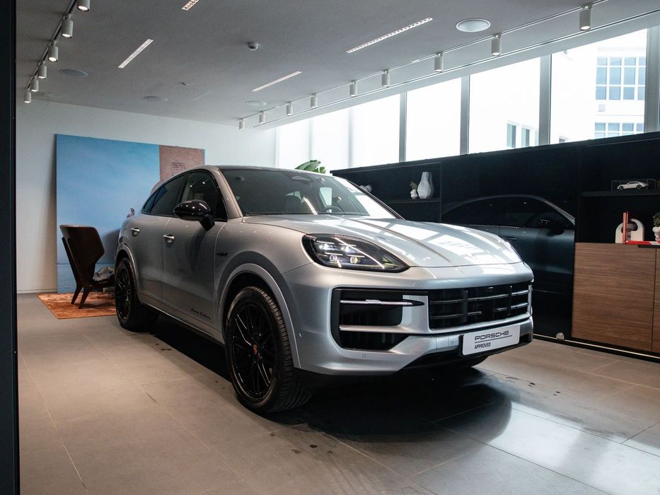 Porsche Cayenne Coupé E-Hybrid Black Edition