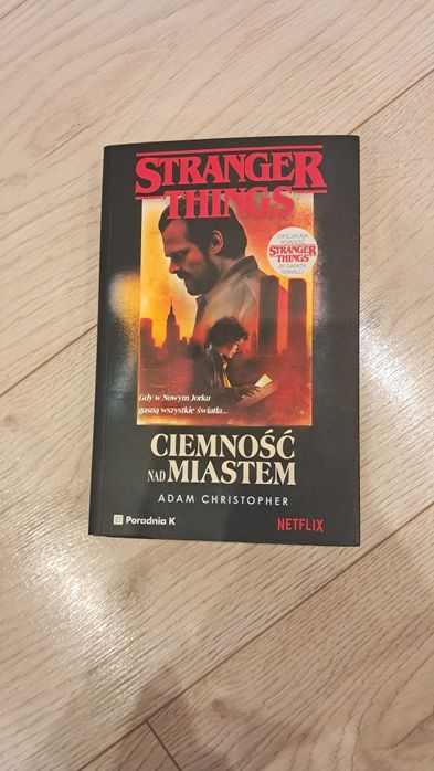 Ciemność nad miastem Stranger Things - stan wzorowy