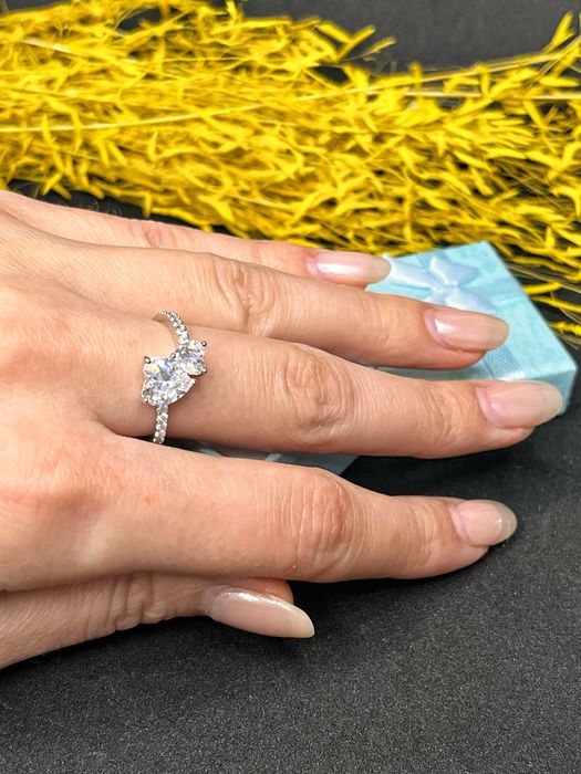 Каблучка Pandora Пандора з білими сердечками