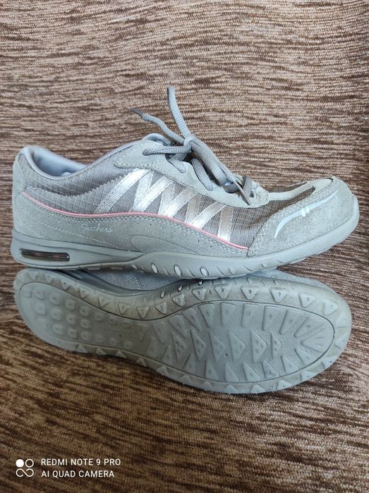 Skechers relaxed fit кросівки кеди 38р (25,5см) в гарному стані