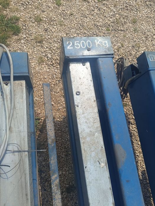 Podnośnik dwukolumnowy