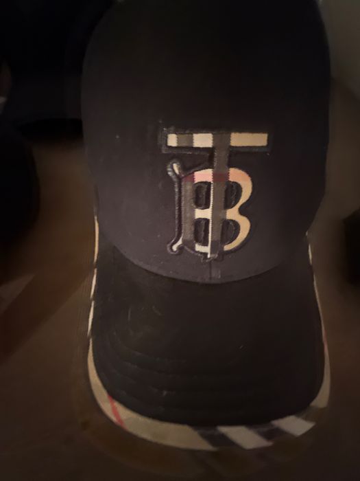 Boné / Chapéu Burberry