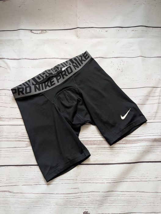 Спортивні   чоловічі велосипедки, тайси  Nike