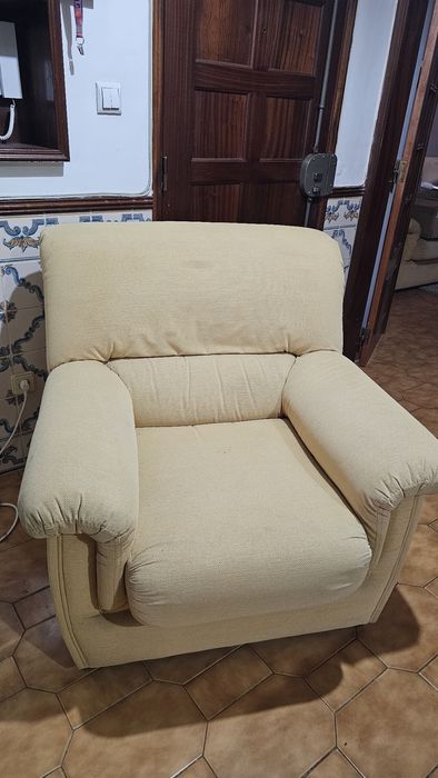 Vende-se conjunto de sofá em chenile

1 Sofá-cama de 3