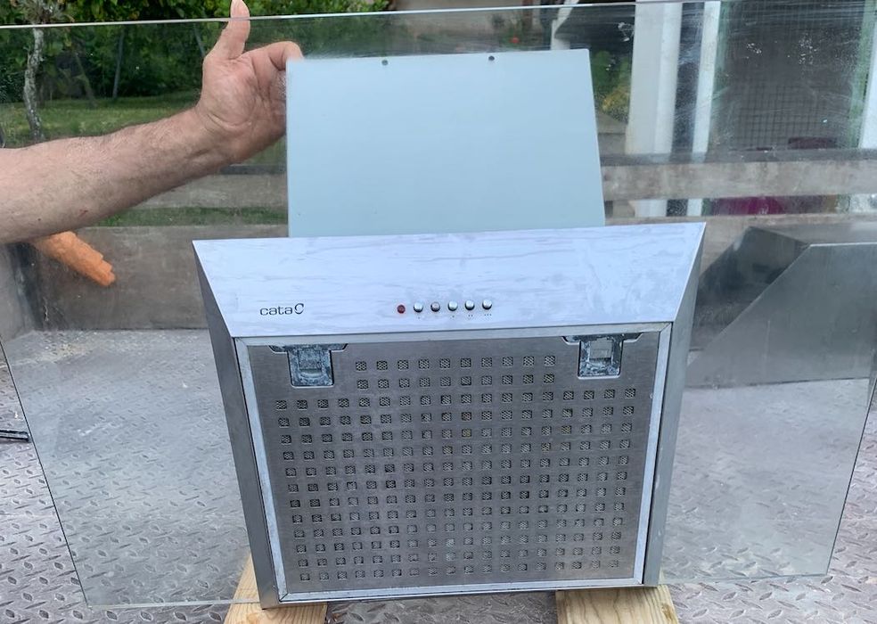 Exaustor de parede marca Cata