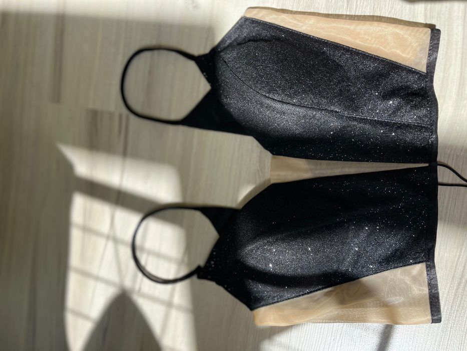 Спідниця та топ святковий образ