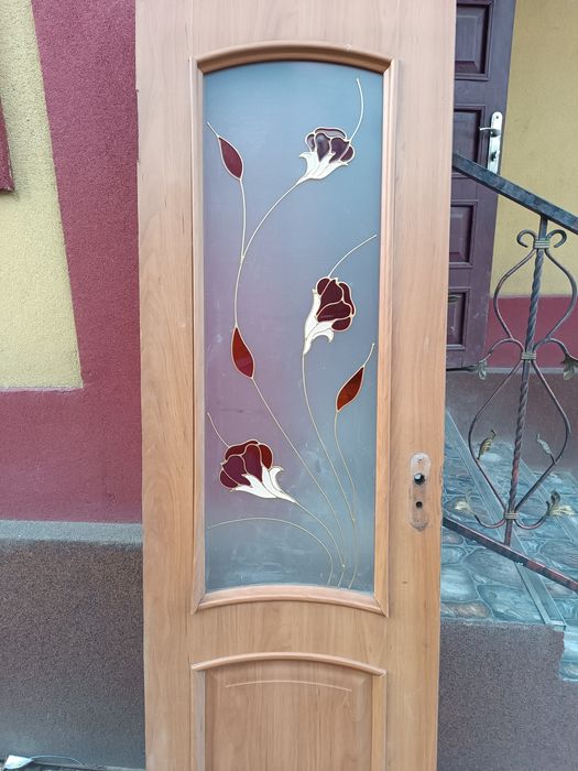 Скло до міжкомнатних дверей новий стиль