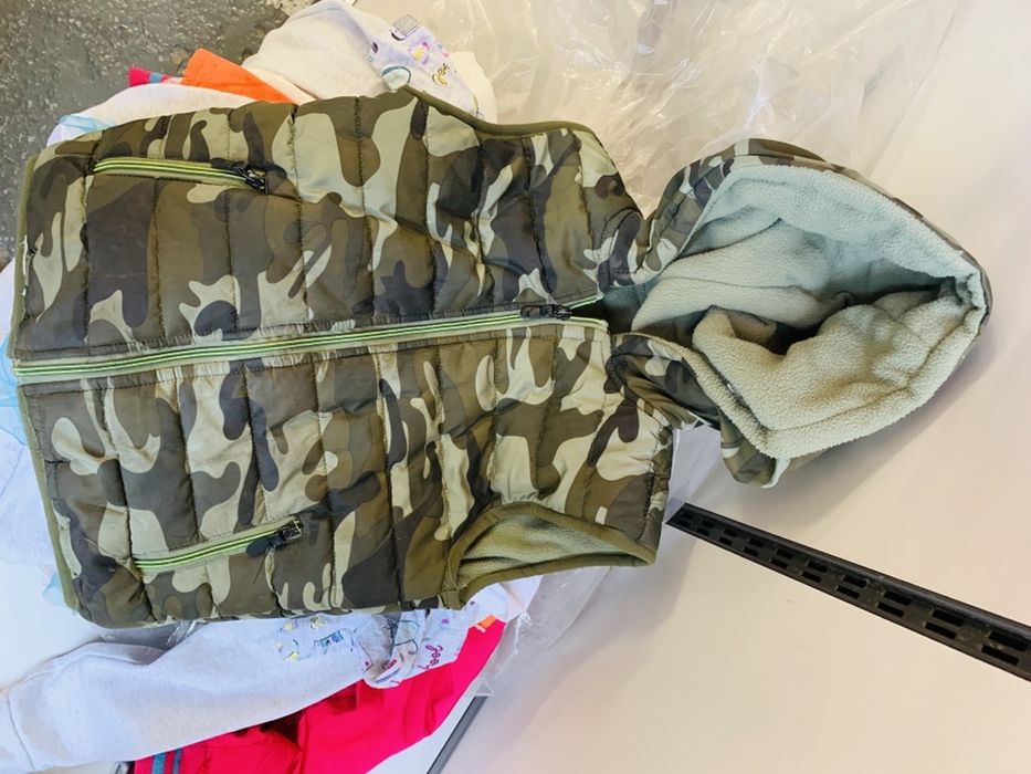 Odziez uzywana dziecieca wysoka jakosc cream