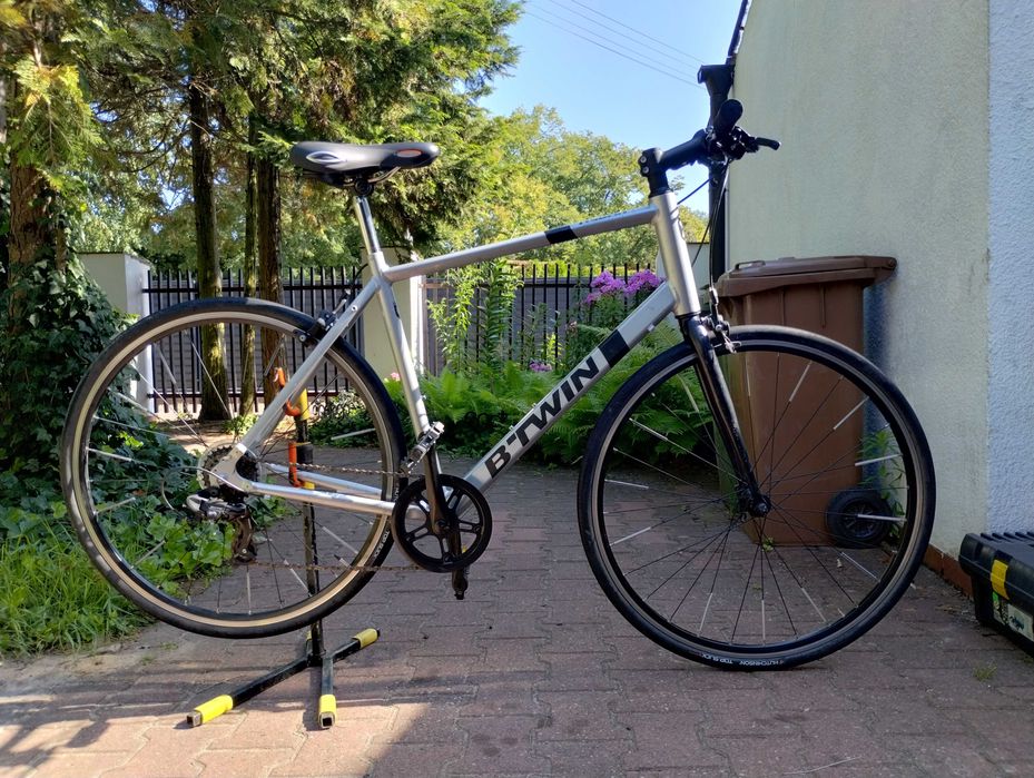 Rower szosowy BTWIN Triban 100