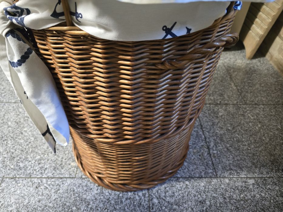 Cesto em verga como novo