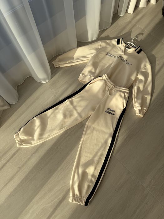 Спортивний костюм молочний Zara S