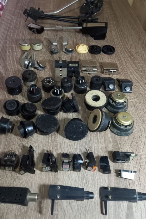 Головка    звукоснимателя  гзм 105 м .