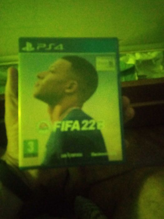 Vendo FIFA 22 ps4 usado