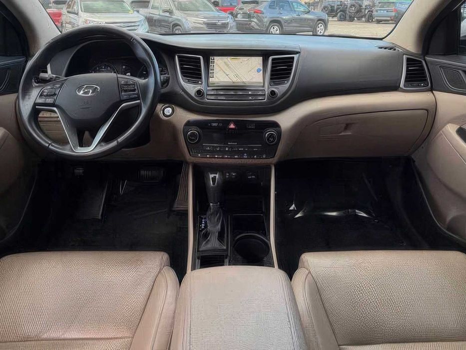 Hyundai Tucson Limited      2016