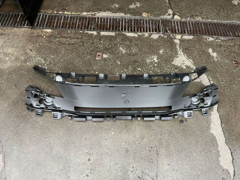 Peugeot 3008 5008 II Lift - PLASTICO GRELHA PARA CHOQUES FRENTE - G169