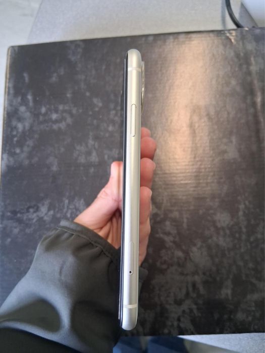 iPhone 11 Branco 64GB – Excelente Oportunidade!