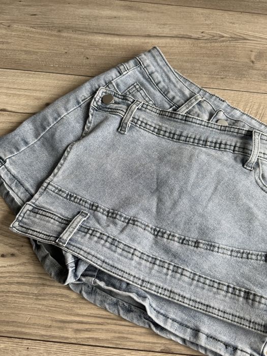 Piękne spodniczko spodenki jeansowe szorty