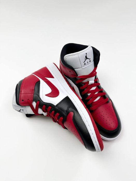 Остання! Розмір 44 - Кросівки Air Jordan 1 Mid (Red-White)