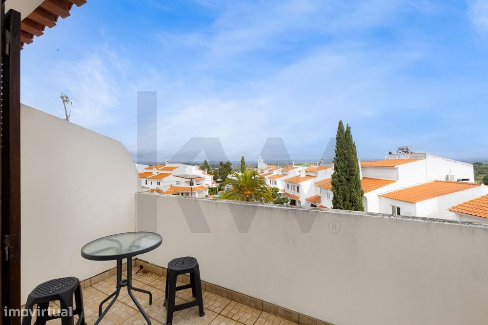 T2 no Último Piso com Terraço de 28.5m2 e Vistas Deslumbrantes em Porc