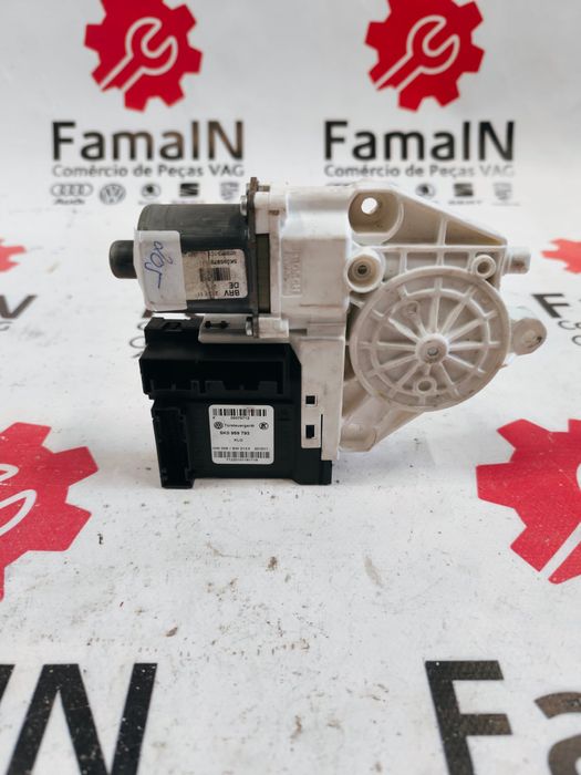 Motor Vidro Frente Esquerdo 5K0959701B - VW PASSAT B7