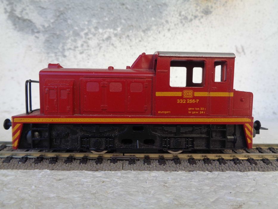 1:87 LIMA Locomotiva diesel V332 de manobras comboio com luz