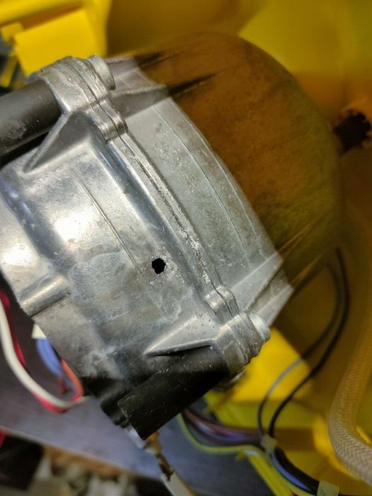 Пароочиститель и утюг Karcher SC 1.030B на ЗАПЧАСТИ