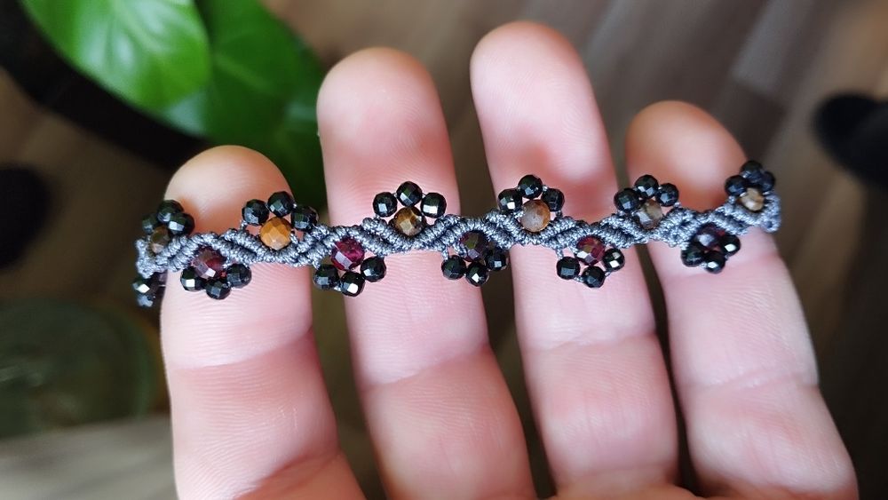 Bransoletka zaplatana z kamieni naturalnych