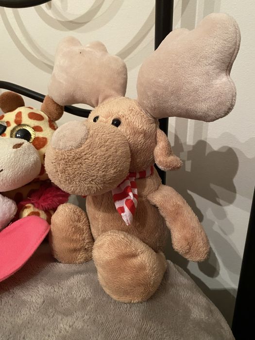 8 peluches quase novos (Chicco, Elphie, Spritz Hello kitty e outros)