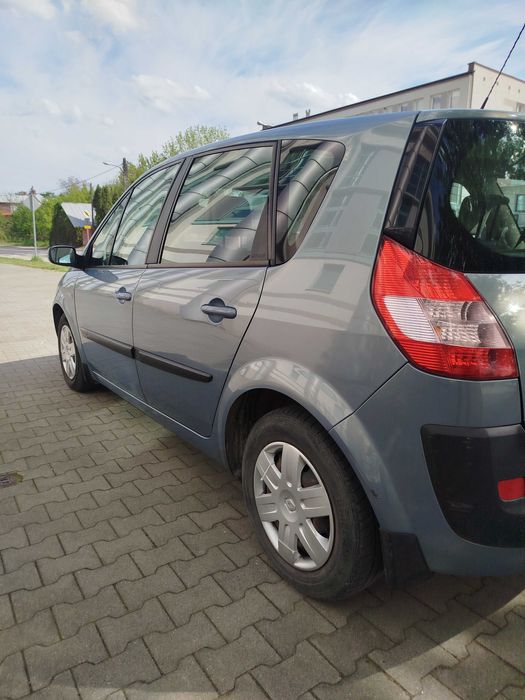 Renault Scenic II 2004 r. 1.6 16 V benz. 180.000 km