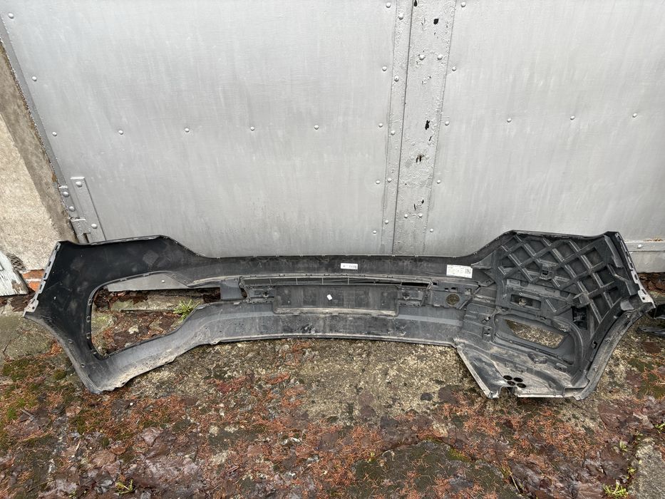 VW MULTIVAN 6.1 - zderzak przód, belka, atrapa - używane/uszkodzone