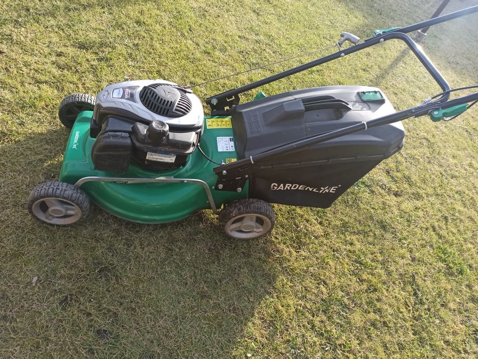 Зрізання дерев, рубання дров, косіння трави і чагарн. , очистка ділян.