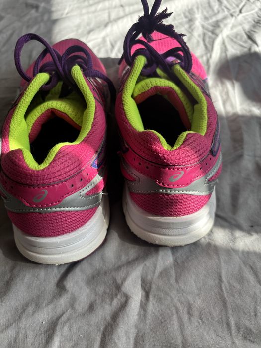 Кросівки Asics для бігу