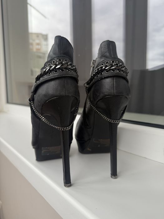 Ботильйони полусапожки каблук шпилька платформа