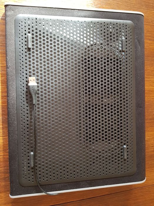 Targus - podstawka chłodząca do laptopa