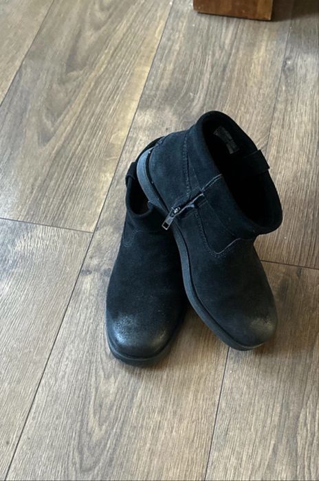 Ugg czarne zamszowe kozaki botki 36