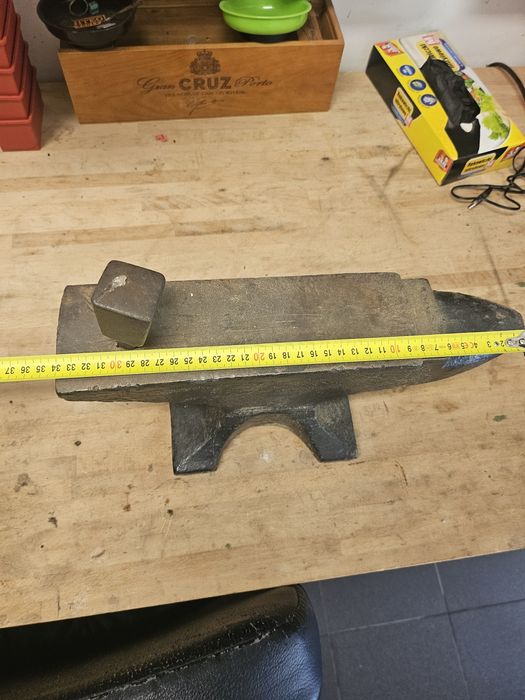 Kowadło Stare dobrej jakości 19kg