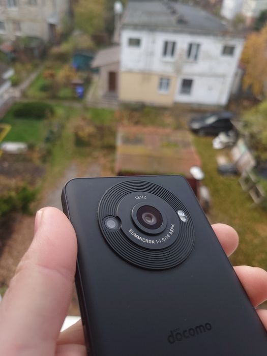 Топовий  японський флагман sharp r8pro